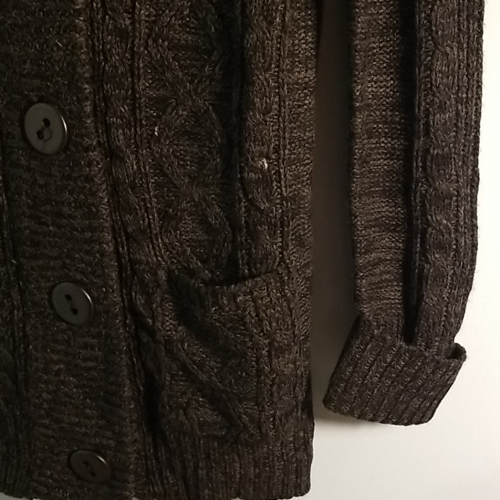 Medium heavy knit grey sweater with chunky buttons NWT - Picture 3 of 4